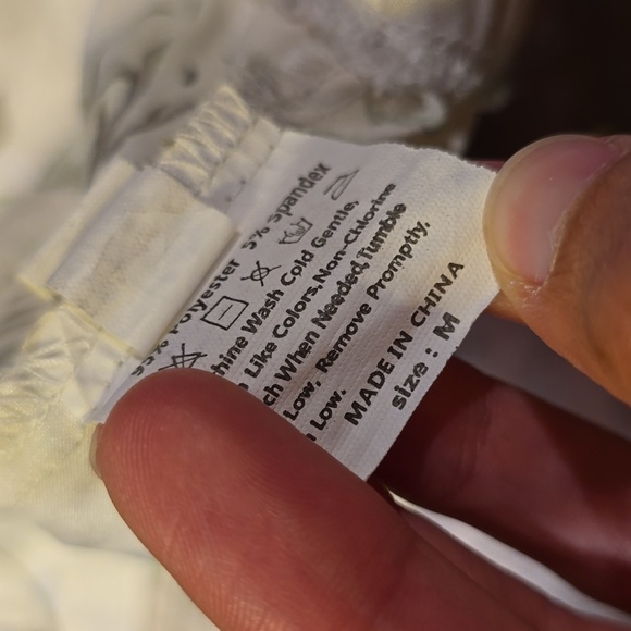 SHEIN Red and Floral Booty Shorts Set - Picture 5 of 5